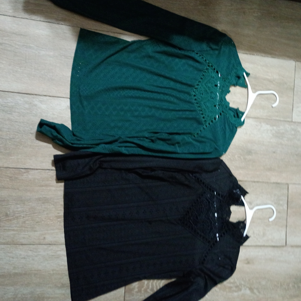 SHEIN Green and Black Long Sleeve Tops
